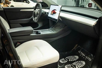2022 Tesla Model Y Performance - miniatura 14