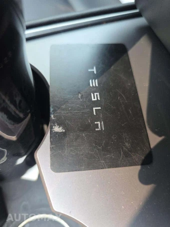 2022 Tesla Model Y Performance - miniatura 8