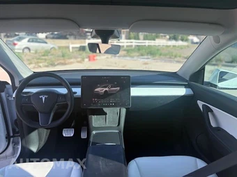 2022 Tesla Model Y Performance - miniatura 14