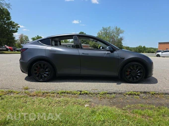 2022 Tesla Model Y Performance - miniatura 4