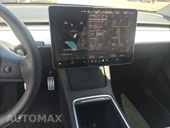 2022 Tesla Model Y Performance - miniatura 11