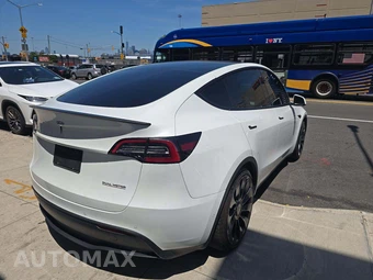 2022 Tesla Model Y Performance - miniatura 3