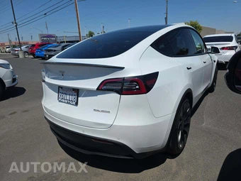 2022 Tesla Model Y Performance - miniatura 3