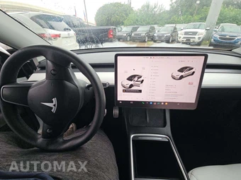 2022 Tesla Model Y Performance - miniatura 10