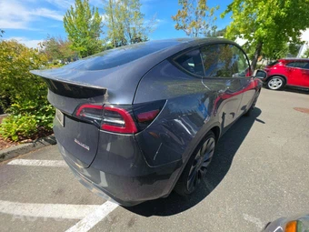 2022 Tesla Model Y Performance - miniatura 3