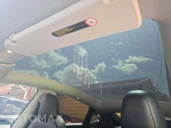 2022 Tesla Model Y Performance - miniatura 11
