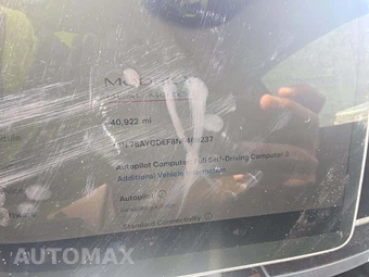 2022 Tesla Model Y Performance – miniatura 8