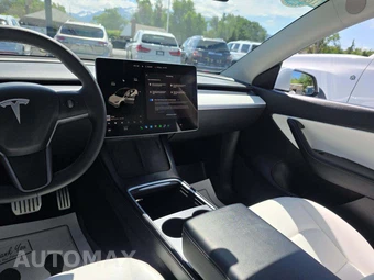 2022 Tesla Model Y Performance - miniatura 10