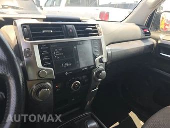 2022 Toyota 4Runner SR5 – miniatura 11
