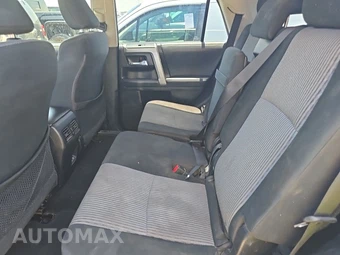 2022 Toyota 4Runner SR5 – miniatura 13
