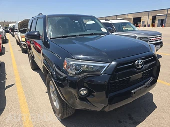2022 Toyota 4Runner SR5 – miniatura 3