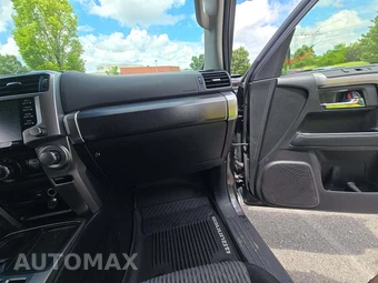 2022 Toyota 4Runner SR5 – miniatura 16