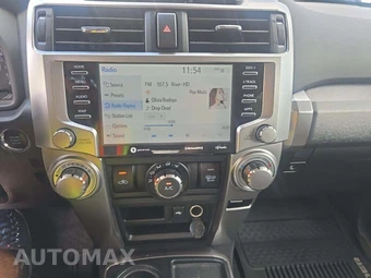 2022 Toyota 4Runner SR5 – miniatura 7