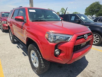 2022 Toyota 4Runner SR5 – miniatura 3