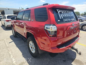 2022 Toyota 4Runner SR5 – miniatura 6