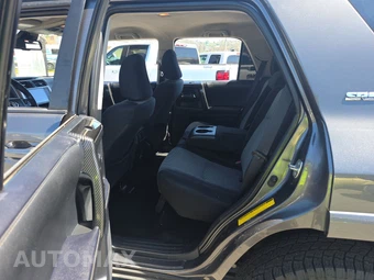2022 Toyota 4Runner SR5 - miniatura 13