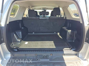 2022 Toyota 4Runner SR5 – miniatura 11