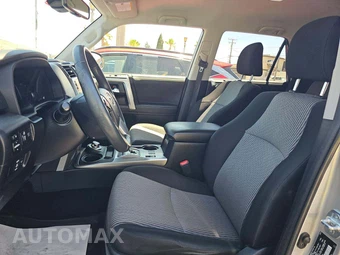 2022 Toyota 4Runner SR5 – miniatura 3