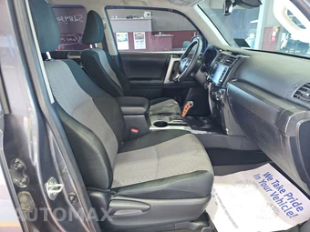 2022 Toyota 4Runner SR5 - miniatura 8