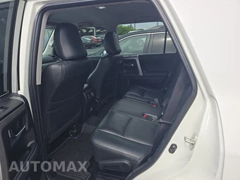 2022 Toyota 4Runner SR5 - miniatura 13
