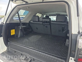 2022 Toyota 4Runner SR5 - miniatura 16