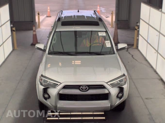 2022 Toyota 4Runner SR5 Premium - miniatura 2