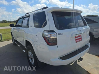 2022 Toyota 4Runner SR5 Premium - miniatura 2