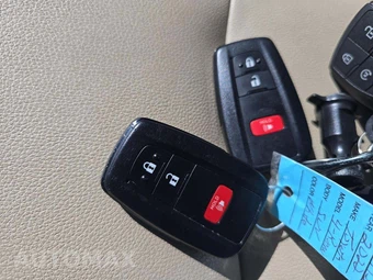 2022 Toyota 4Runner SR5 Premium - miniatura 8