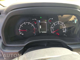2022 Toyota 4Runner SR5 Premium - miniatura 9