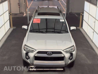 2022 Toyota 4Runner SR5 Premium - miniatura 2