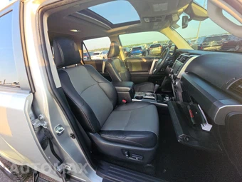 2022 Toyota 4Runner SR5 Premium - miniatura 8