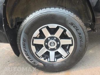 2022 Toyota 4Runner TRD Off-Road - miniatura 10