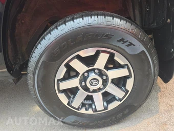 2022 Toyota 4Runner TRD Off-Road - miniatura 11