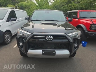 2022 Toyota 4Runner TRD Off-Road - miniatura 2