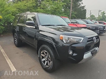 2022 Toyota 4Runner TRD Off-Road - miniatura 3