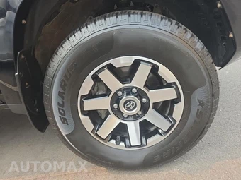 2022 Toyota 4Runner TRD Off-Road - miniatura 9