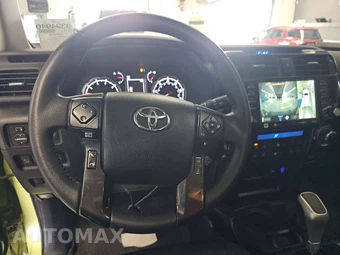2022 Toyota 4Runner TRD Pro - miniatura 10