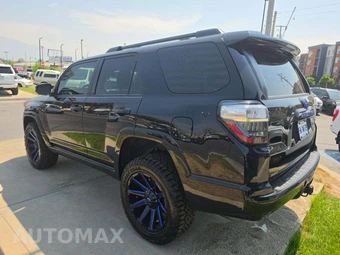 2022 Toyota 4Runner TRD Sport - miniatura 2