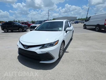 2022 Toyota Camry Hybrid LE