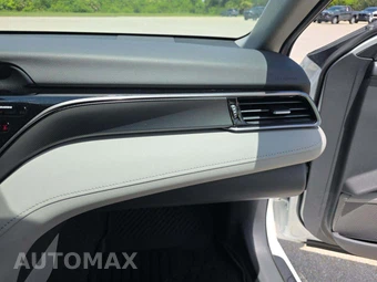 2022 Toyota Camry Hybrid LE - miniatura 16