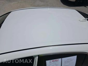 2022 Toyota Camry Hybrid LE - miniatura 9