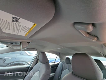 2022 Toyota Camry Hybrid LE - miniatura 17