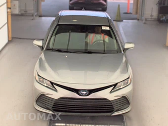 2022 Toyota Camry Hybrid LE - miniatura 2
