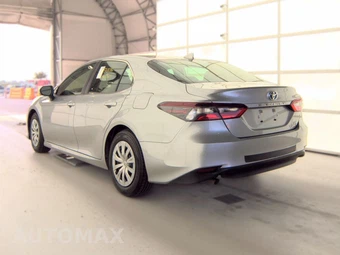2022 Toyota Camry Hybrid LE - miniatura 6