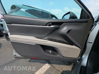 2022 Toyota Camry Hybrid LE - miniatura 9