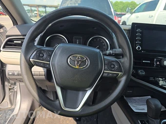 2022 Toyota Camry Hybrid LE - miniatura 10