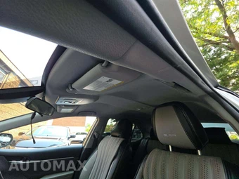 2022 Toyota Camry Hybrid LE - miniatura 11