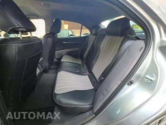 2022 Toyota Camry Hybrid LE - miniatura 13