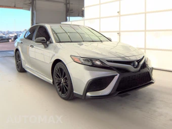 2022 Toyota Camry Hybrid Nightshade Edition - miniatura 3