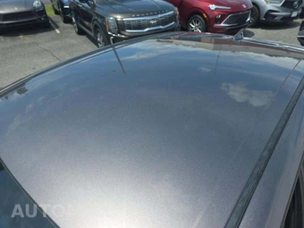 2022 Toyota Camry Hybrid SE - miniatura 12